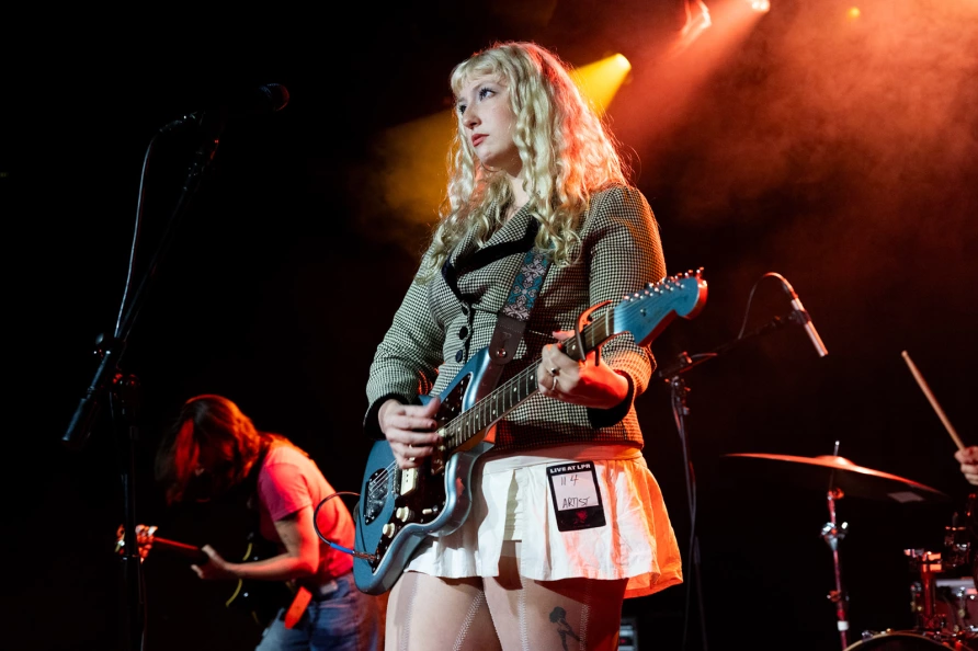 Esposa Trofeo en Le Poisson Rouge