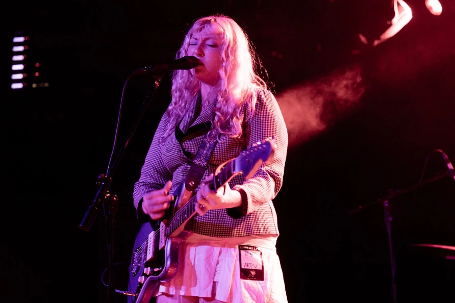 Esposa Trofeo en Le Poisson Rouge