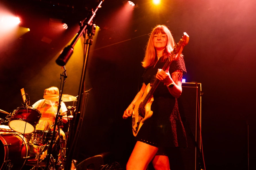 Chicas Vivian en Le Poisson Rouge