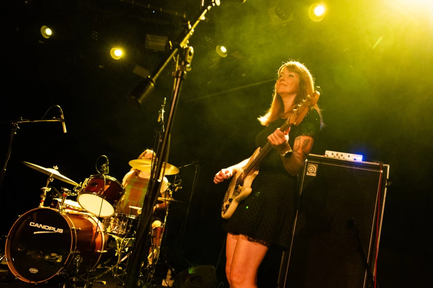 Chicas Vivian en Le Poisson Rouge