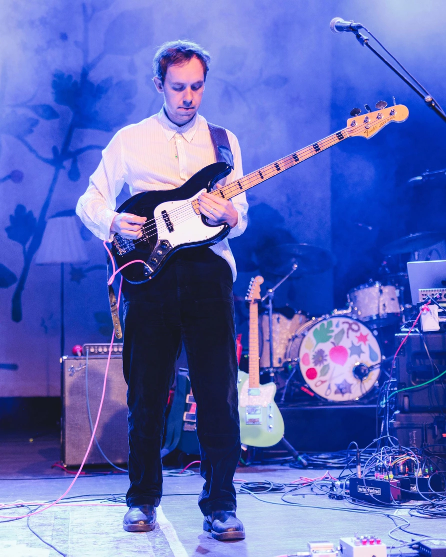 Phoebe Rings at Brooklyn Paramount