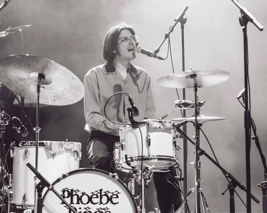 Phoebe Rings at Brooklyn Paramount