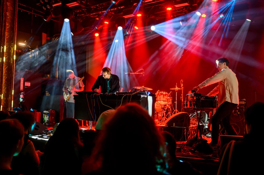 Gift Horse at Warsaw