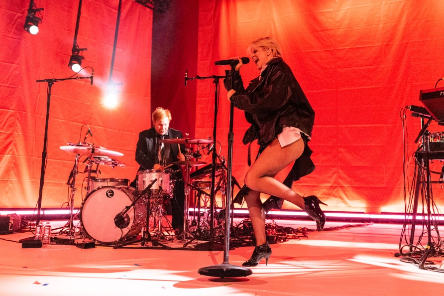 Robyn at Brooklyn Paramount