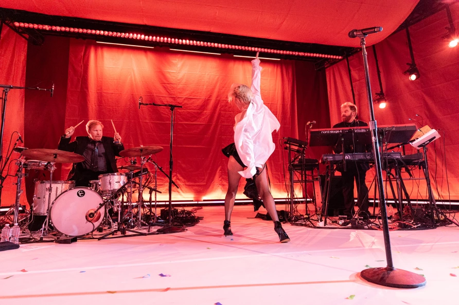 Robyn at Brooklyn Paramount