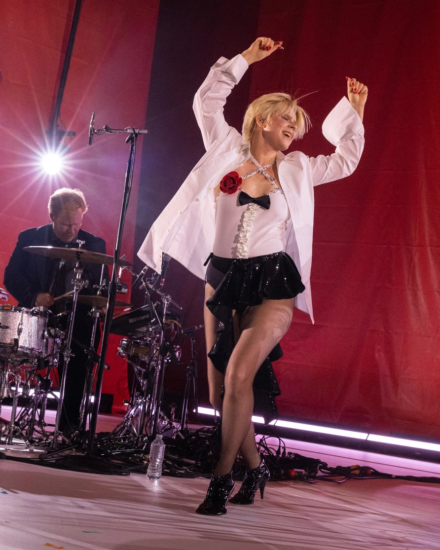 Robyn at Brooklyn Paramount