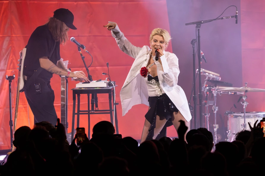 Robyn at Brooklyn Paramount