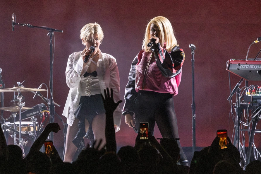 Robyn with Maluca at Brooklyn Paramount