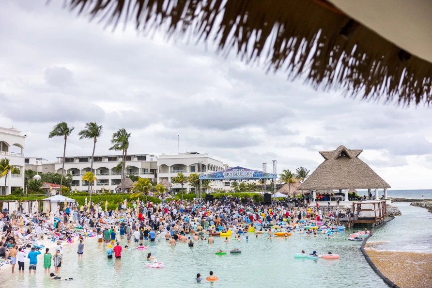 Golden Smog at Sky Blue Sky 2026