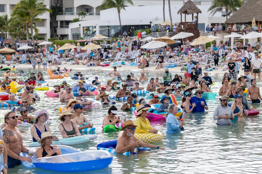 Valerie June at Sky Blue Sky 2026