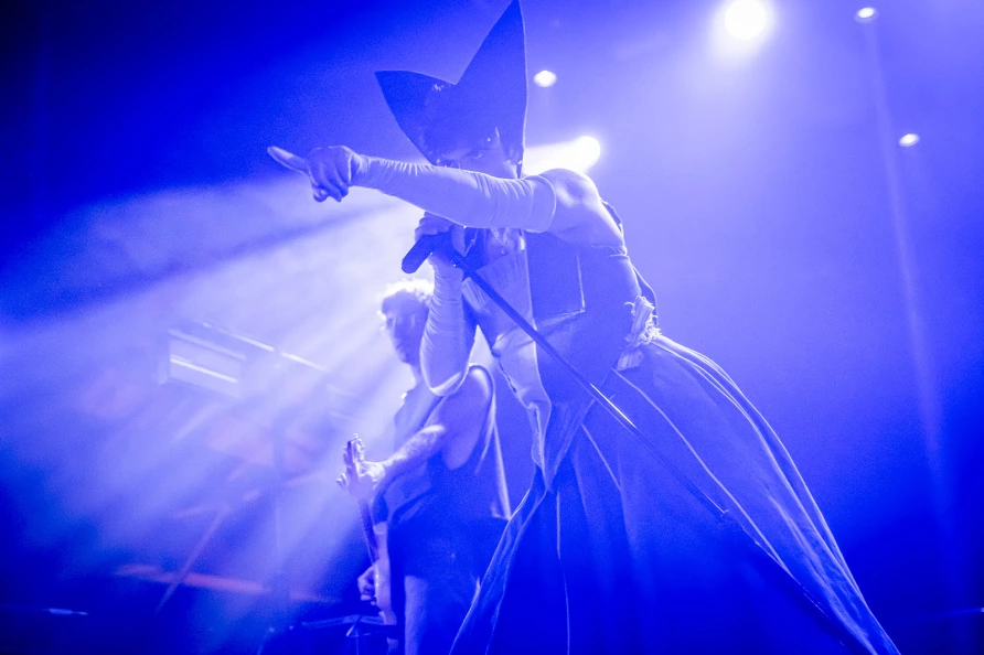 Model/Actriz at Knockdown Center