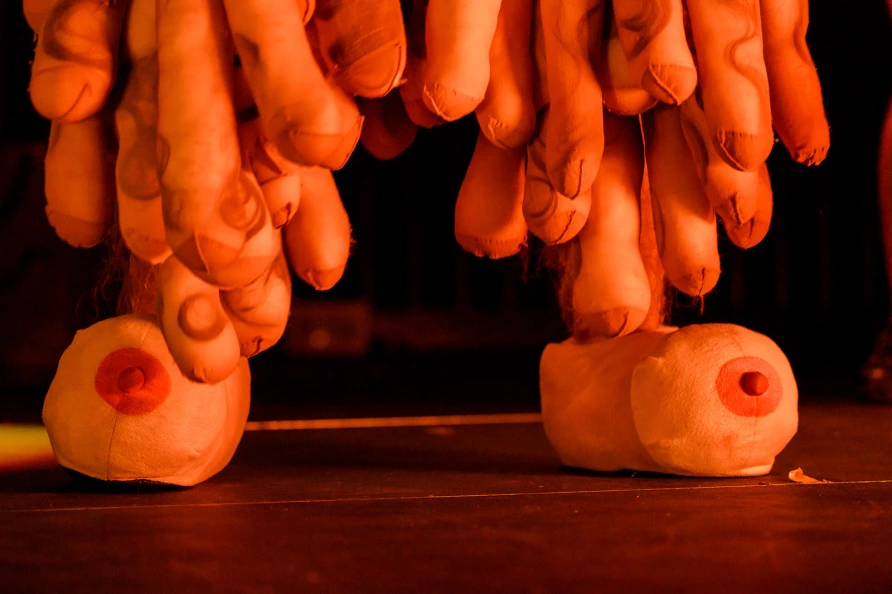 Peaches at Knockdown Center