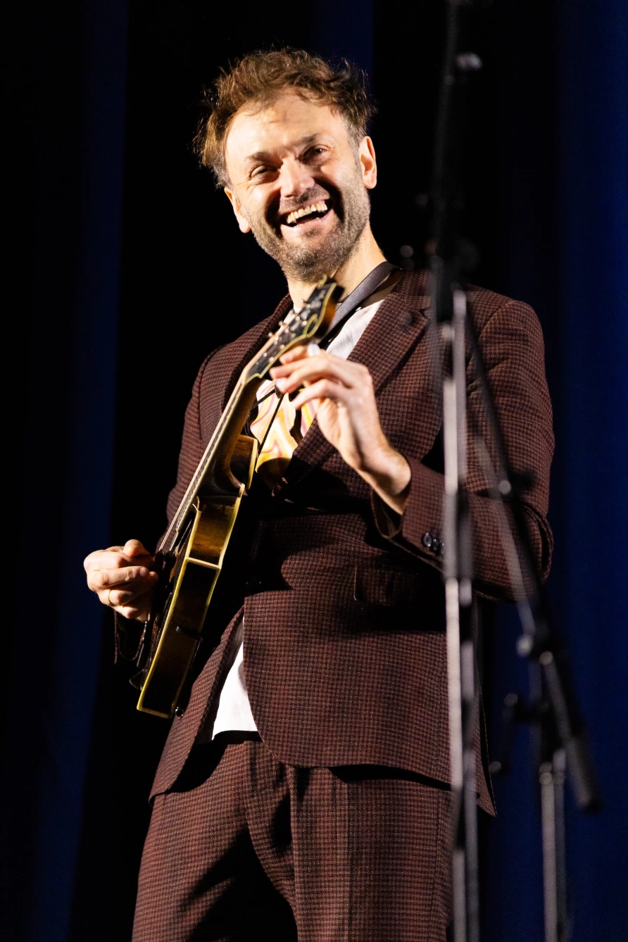 ChrisThile_CoraWagoner_BE2026-1532