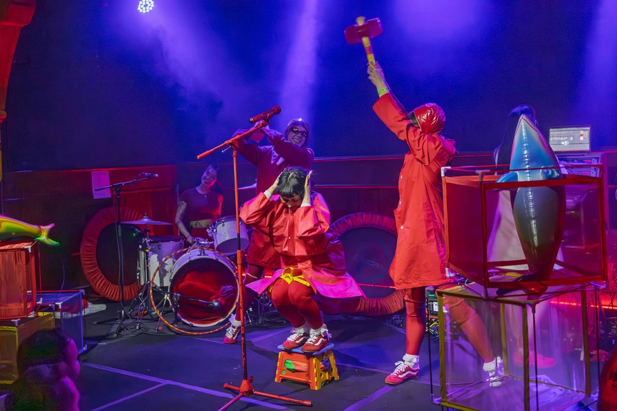 Gelli Haha at Schubas