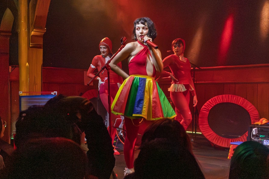 Gelli Haha at Schubas