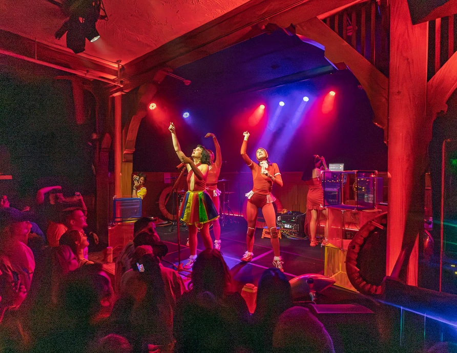 Gelli Haha at Schubas