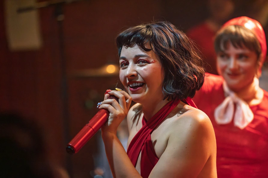 Gelli Haha at Schubas