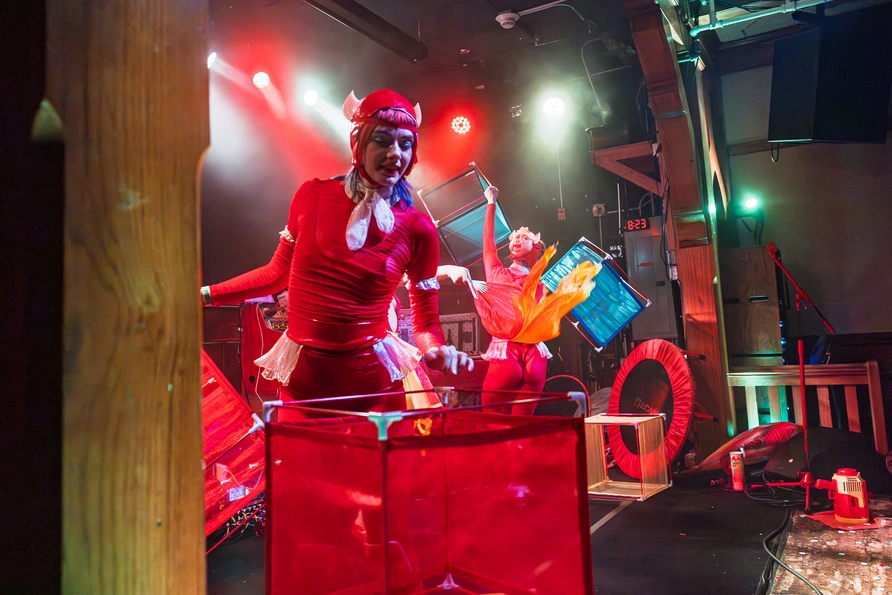 Gelli Haha at Schubas