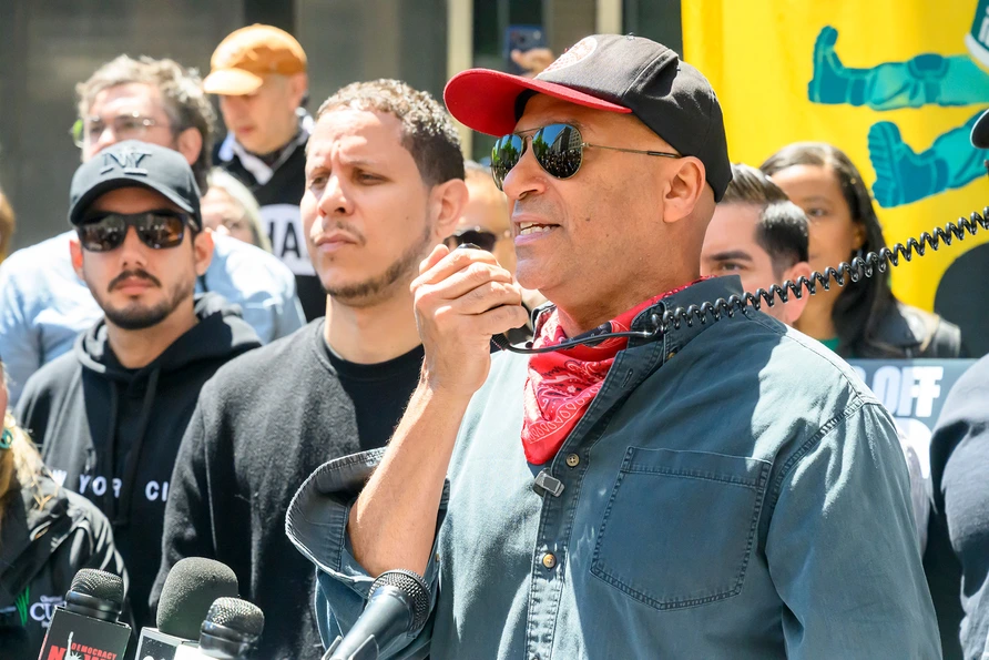 Tom Morello at Hands of NYC Rally at 26 Federal Plaza