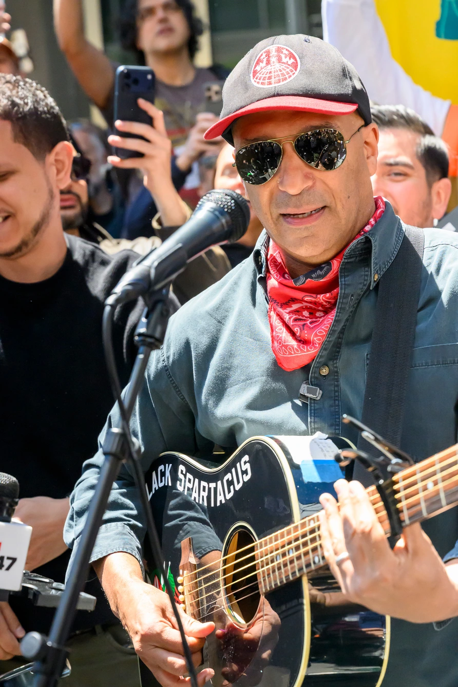 Tom Morello at Hands of NYC Rally at 26 Federal Plaza