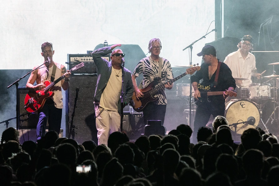 Broken Social Scene at Brooklyn Paramount