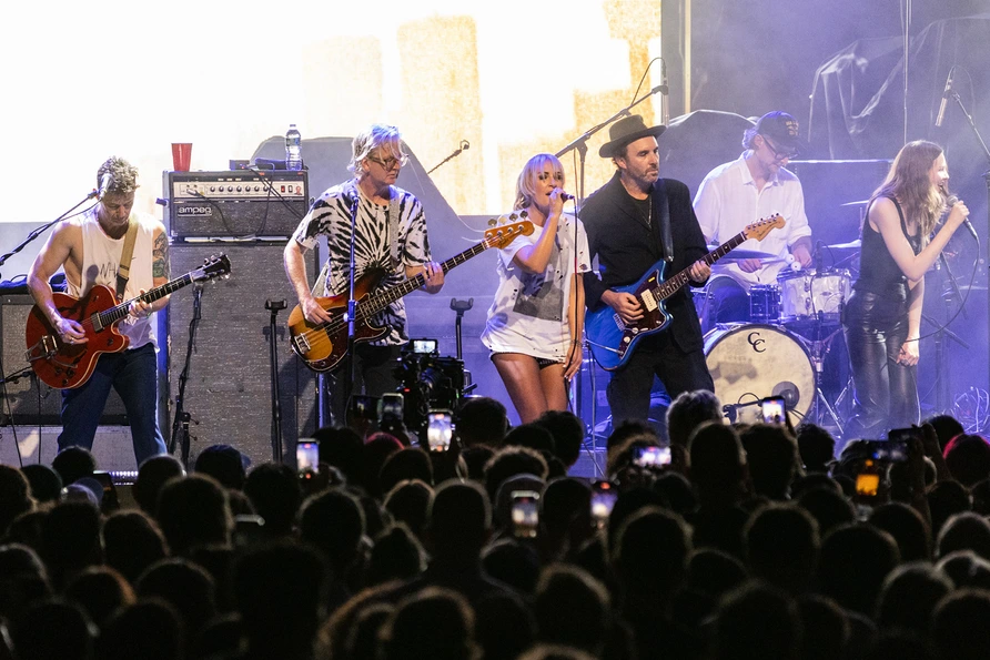 Broken Social Scene at Brooklyn Paramount