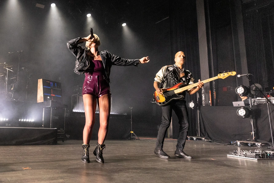 Metric at Brooklyn Paramount