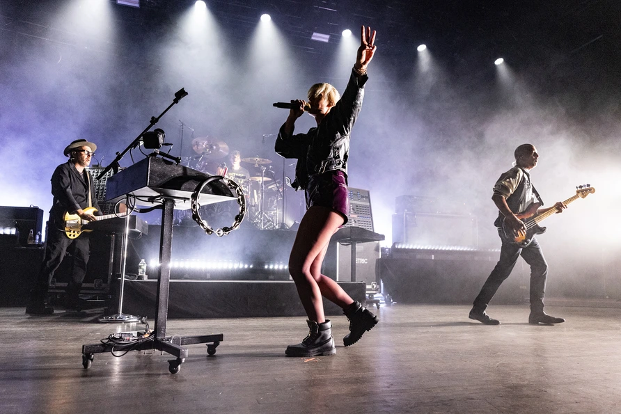 Metric at Brooklyn Paramount