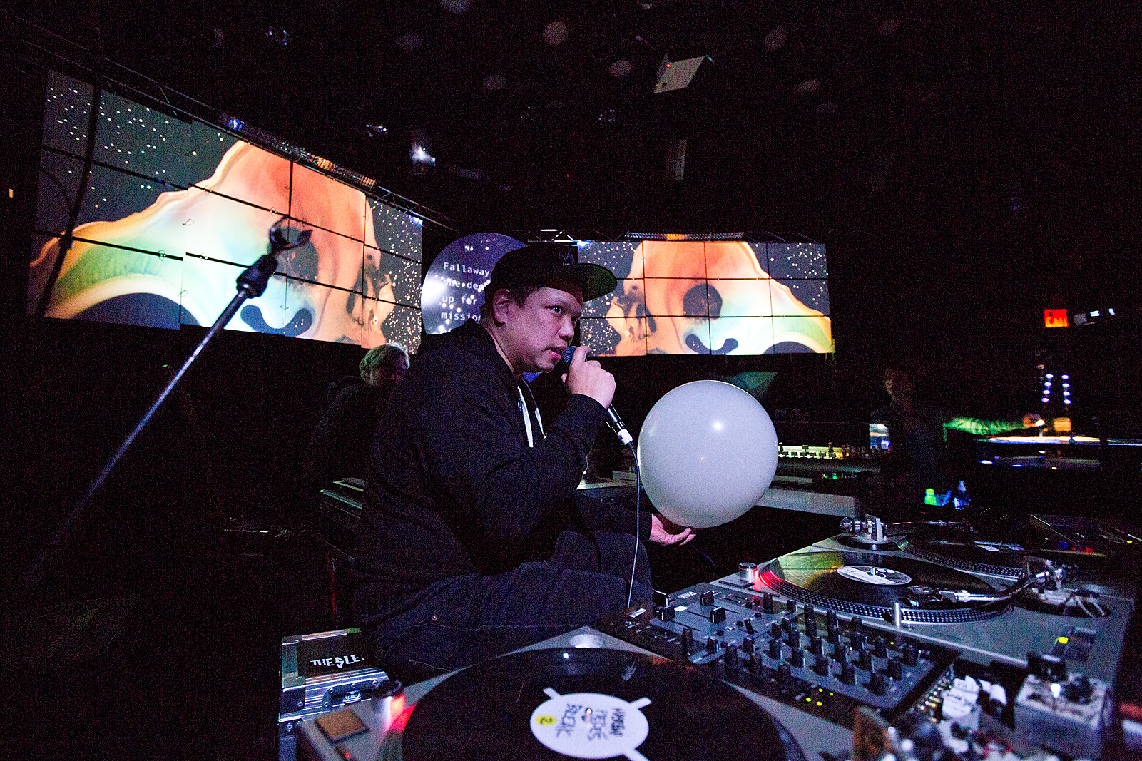 Kid Koala led a Turntable Orchestra of audience members at Le