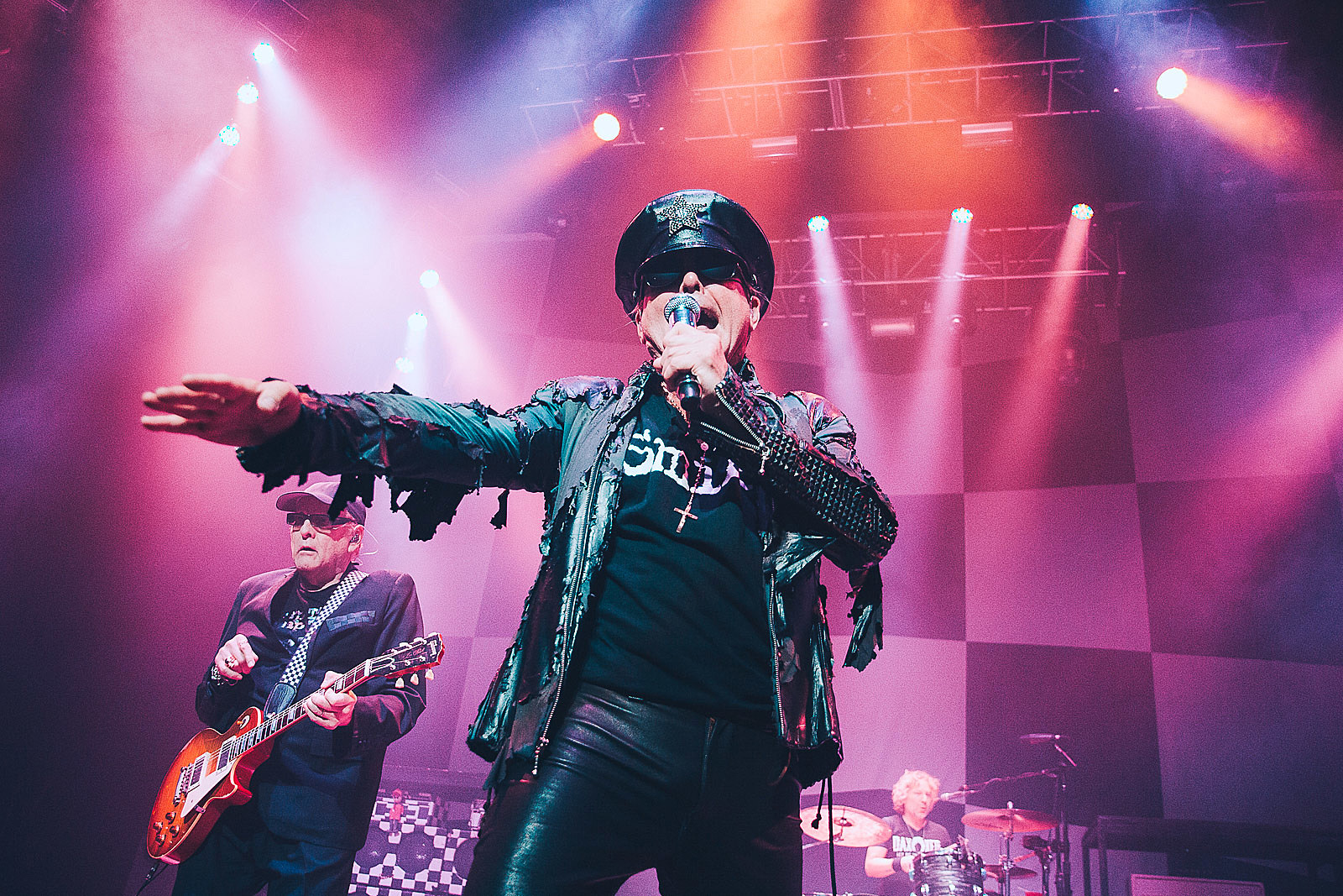 Cheap Trick paid tribute to AC/DC's Malcolm Young at Capitol Theatre ...