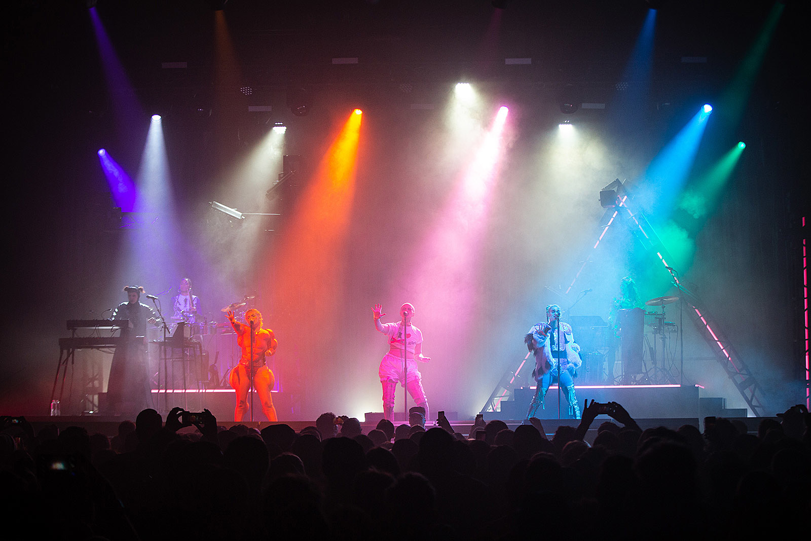 Fever Ray's North American tour kicked off at Brooklyn Hangar (pics)