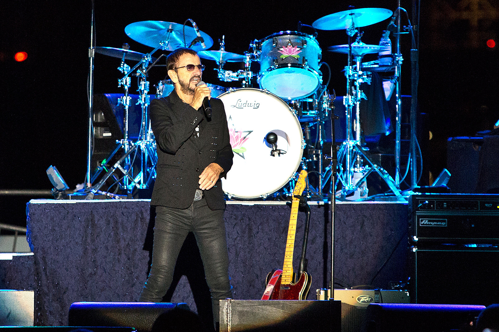 Ringo Starr played a rooftop in NYC (pics, videos, setlist)