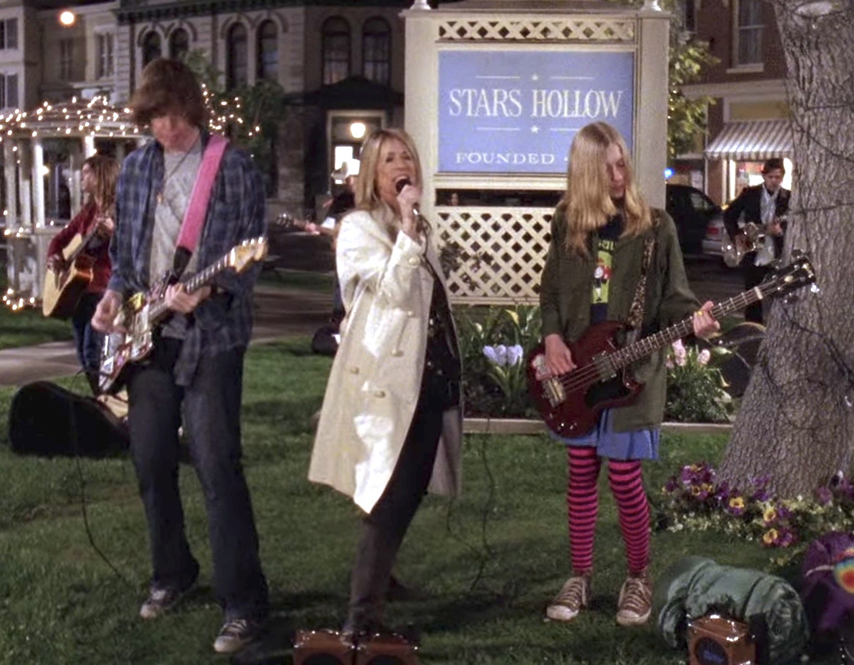 10 Musical Moments from ‘Gilmore Girls’ (which turns 25 this week)