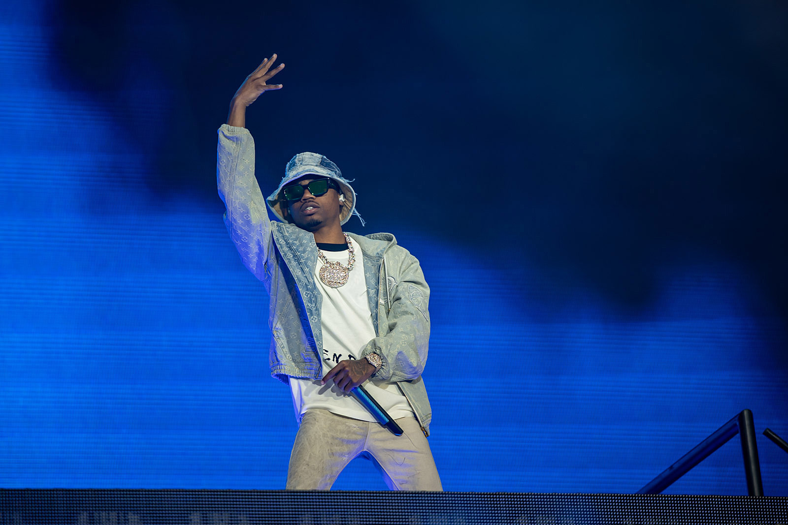 Lollapalooza 2021 Friday pics & video (Tyler the Creator, Roddy Rich ...