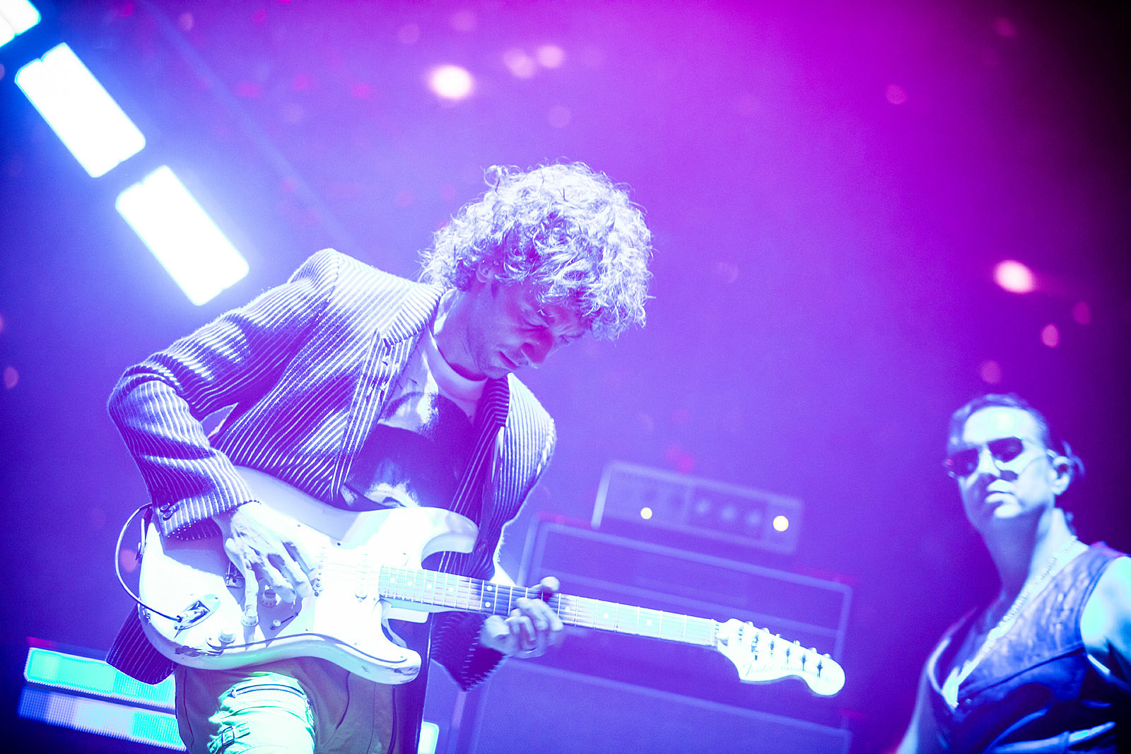 The Strokes played new song “Going Shopping” in San Francisco, sent cassingles to fans