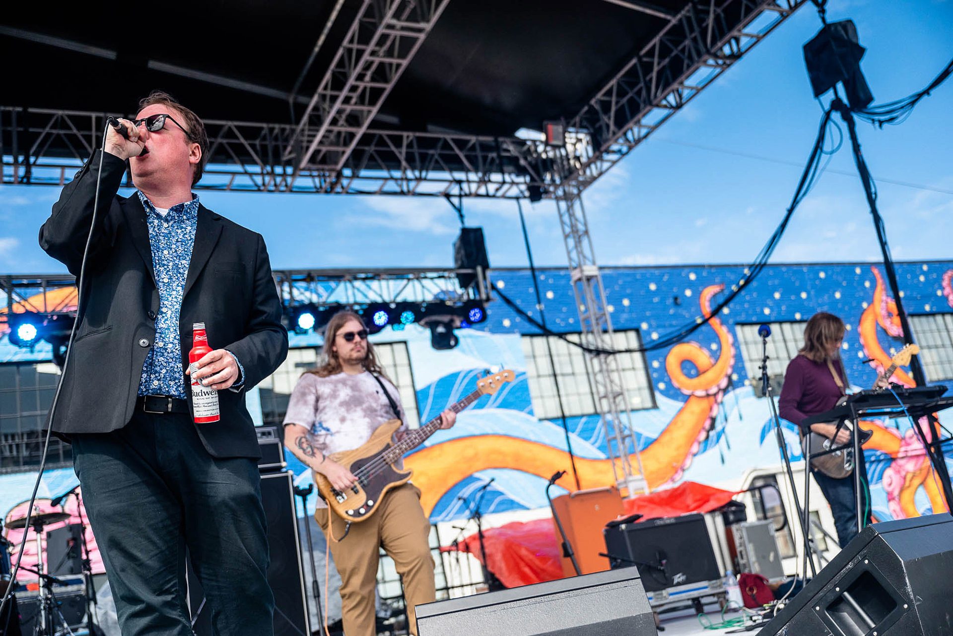 Frantic City pics & review: Yo La Tengo, Snail Mail, Samiam, Bouncing ...