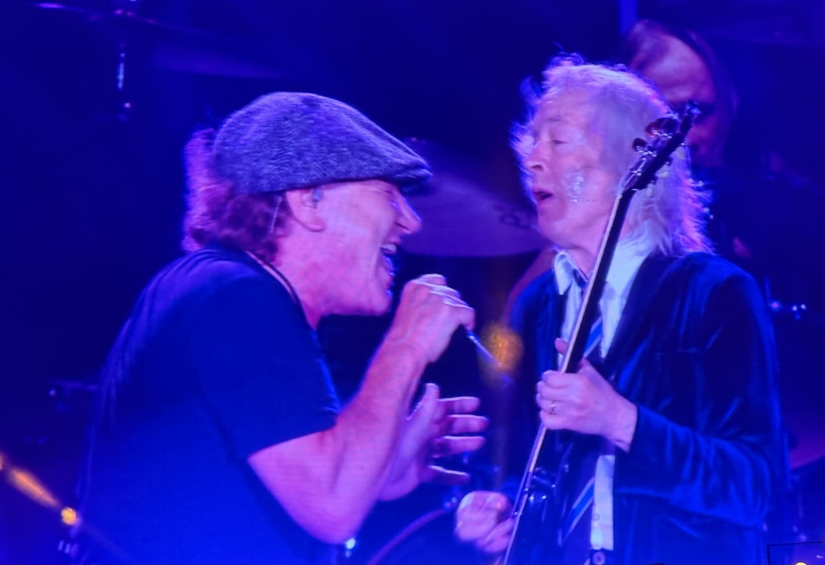 AC/DC played their first show in 7 years at Power Trip fest (videos ...