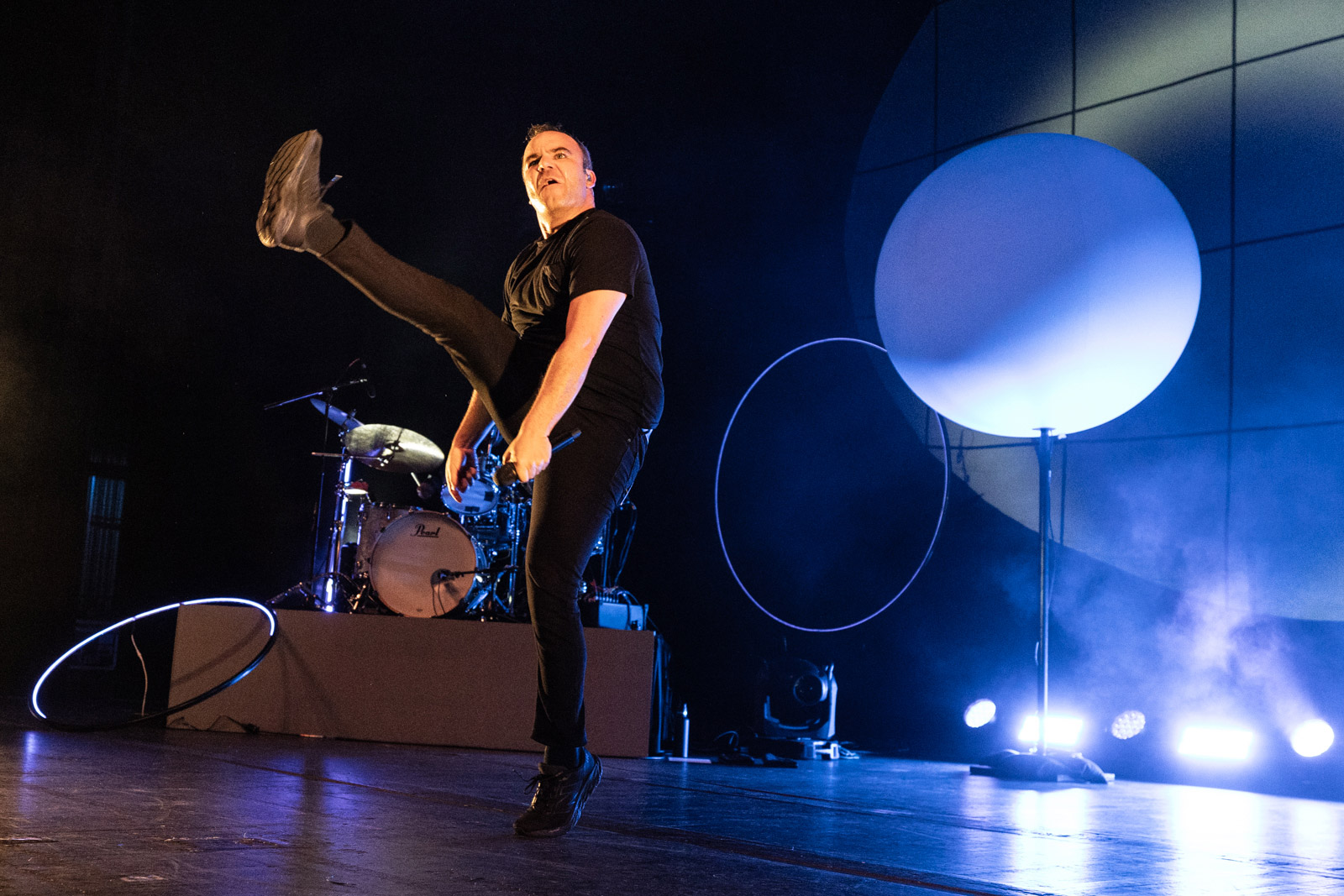 Future Islands livestreaming Cat’s Cradle show on Veeps