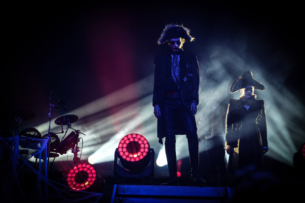 Duran Duran Brought Their Sinful Danse Macabre Halloween Party To MSG duran-duran-brought-their-sinful-danse-macabre-halloween-party-to-msg