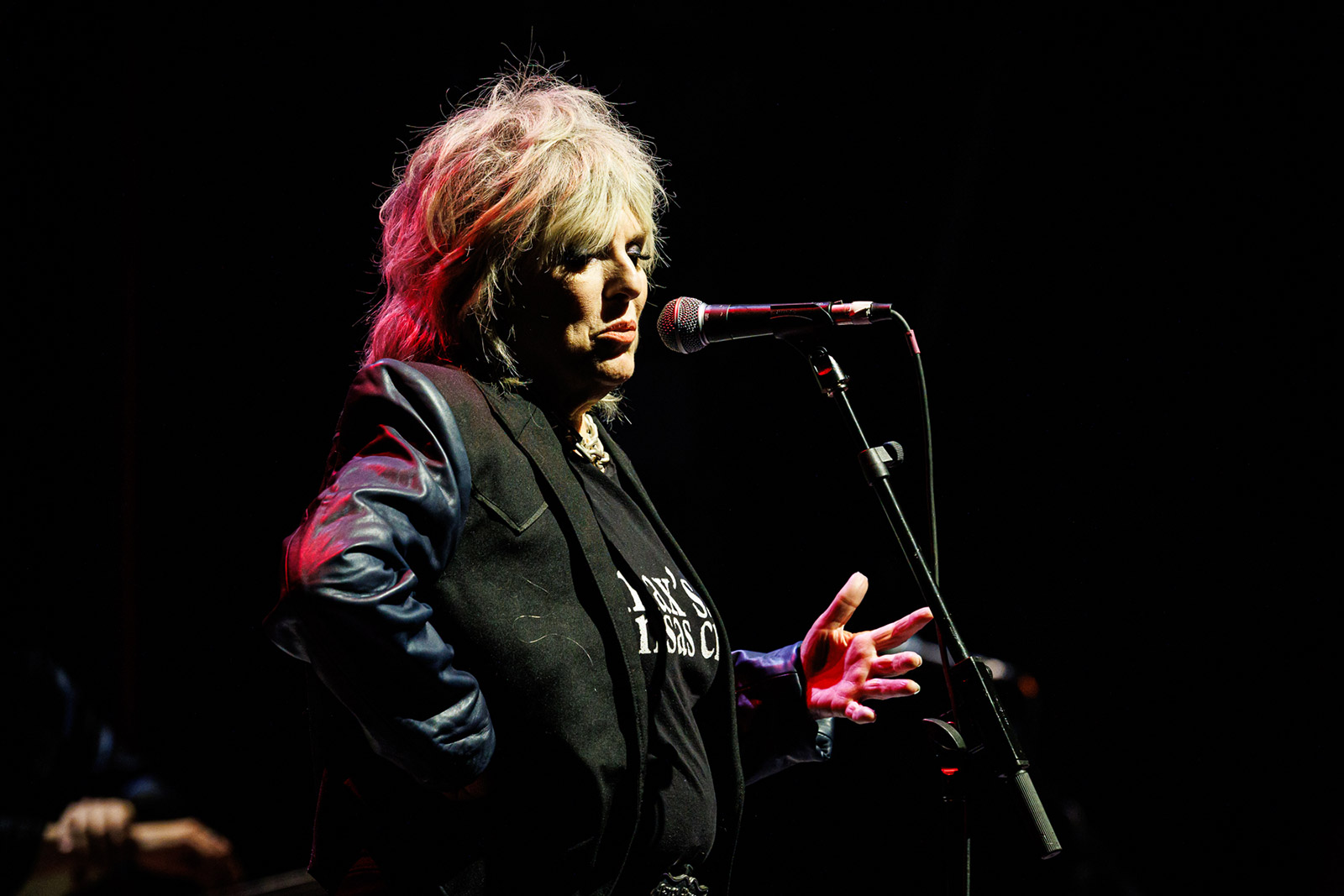 Lucinda Williams announces spring tour
