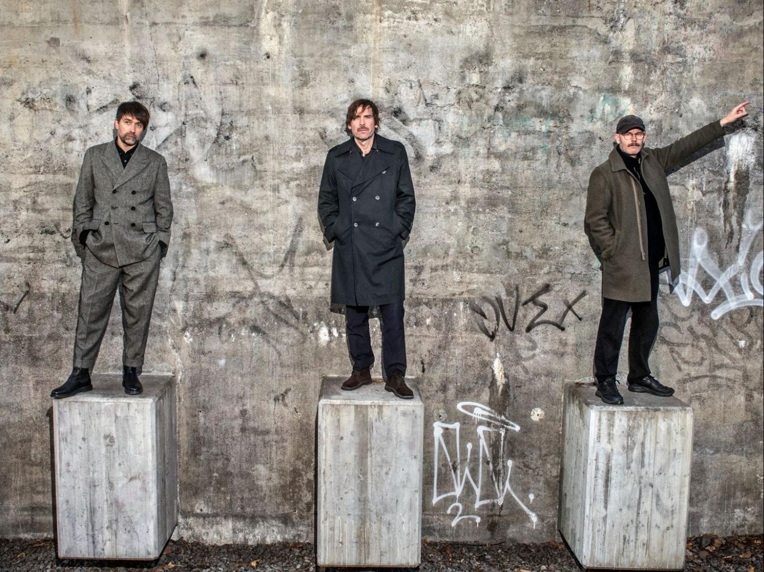 ピーター・ビヨーン・アンド・ジョン　ライターズ・ブロック Peter Bjorn and John - Writer's Block - Amazon.com Music