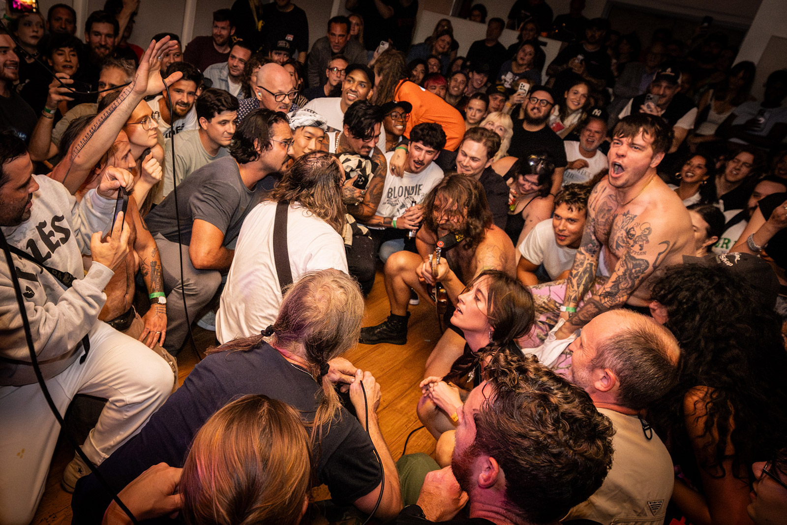 IDLES at NIght Club 101