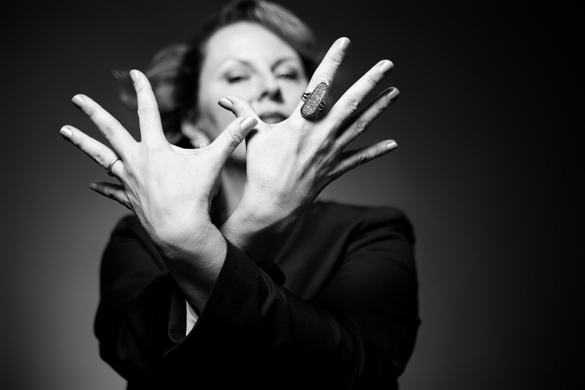 Drop Nineteens’ Paula Kelley announces first solo album in 20 years, shares “Party Line”