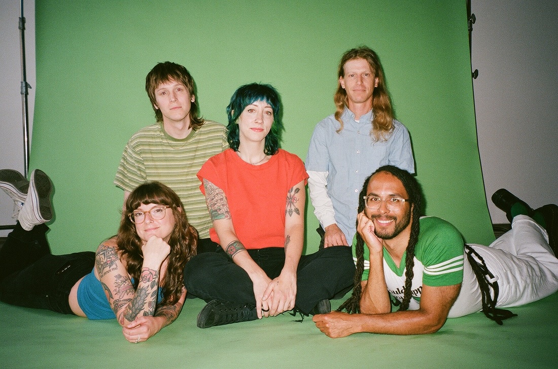 Gladie announces new album, tours with Saintseneca and Noun