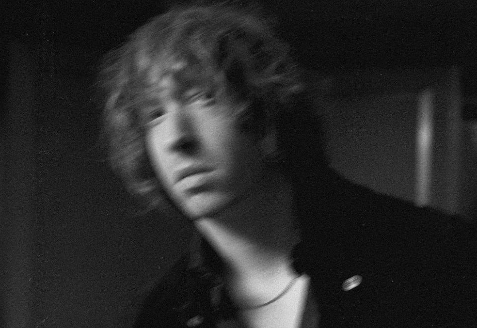 Daniel Avery announces ‘Tremor (Midnight Versions)’ remix album & North American DJ tour: hear 4 songs